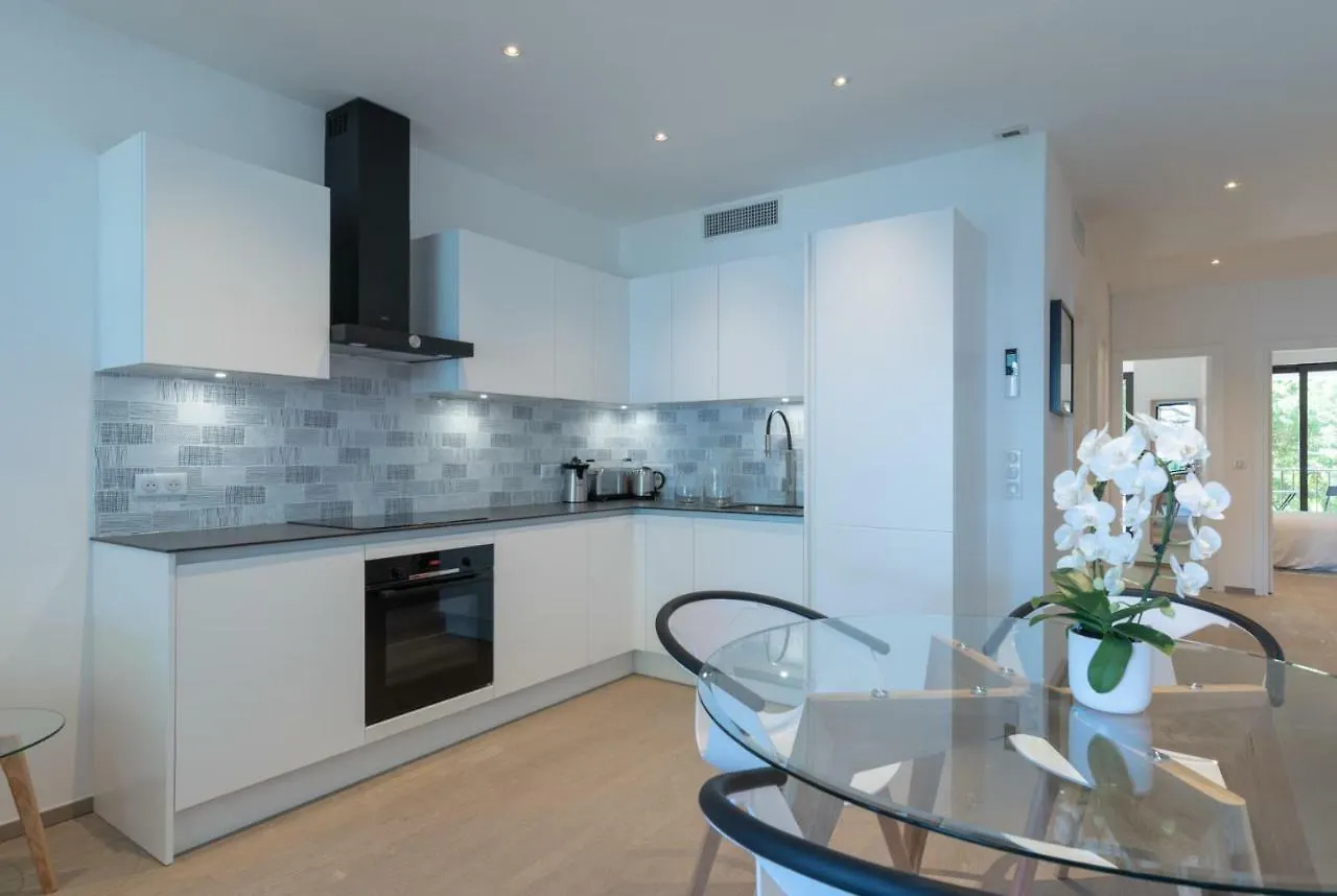 Sinfonia Apartment Saint-Tropez 0*,